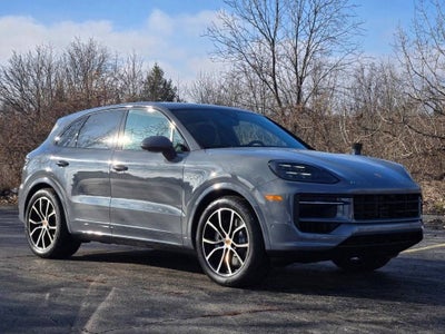 2026 Porsche Cayenne E-Hybrid Base
