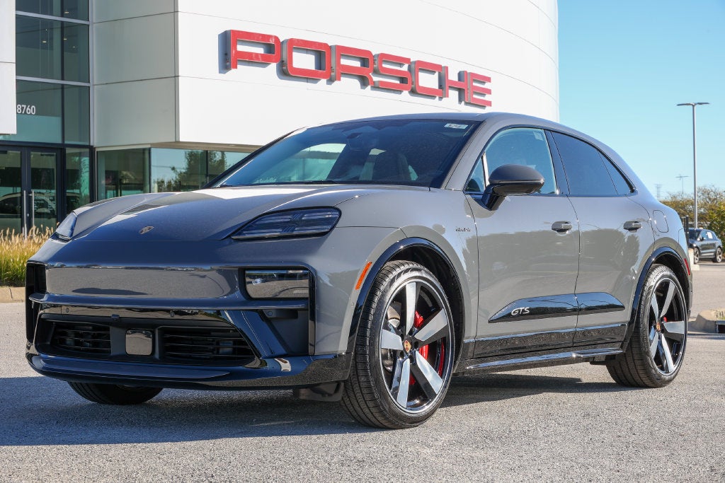 2026 Porsche Macan