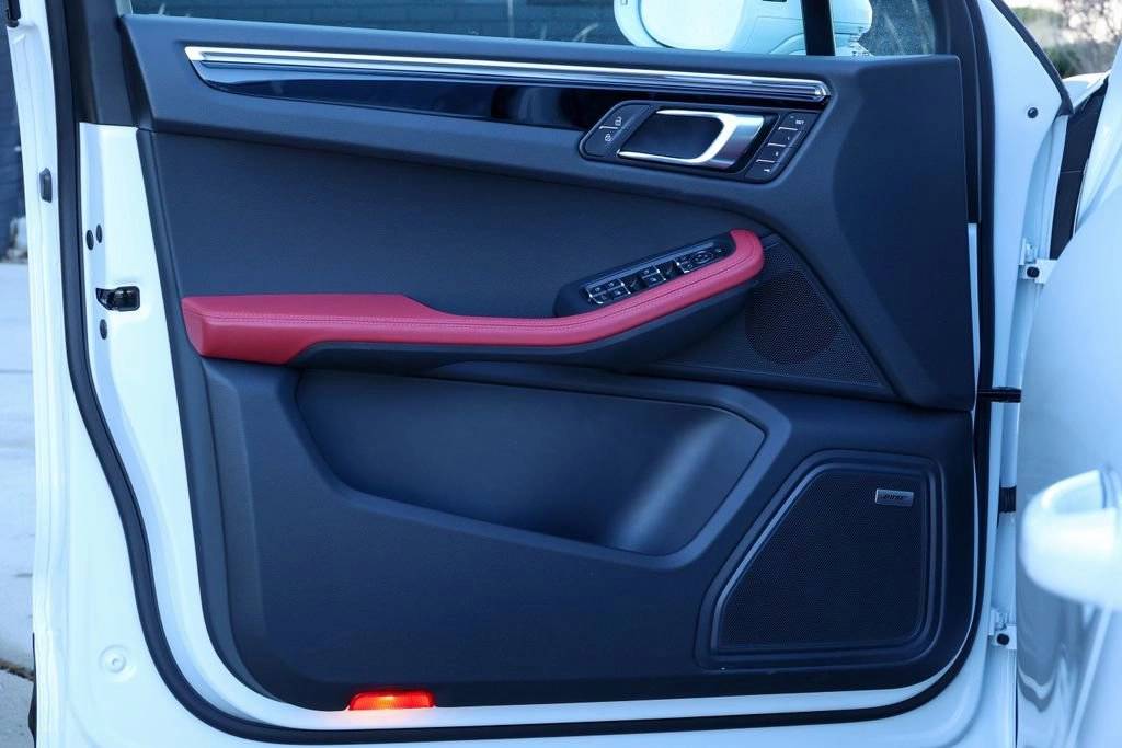 2026 Porsche Macan S