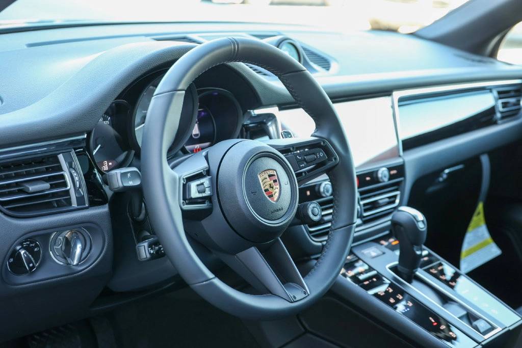 2026 Porsche Macan S