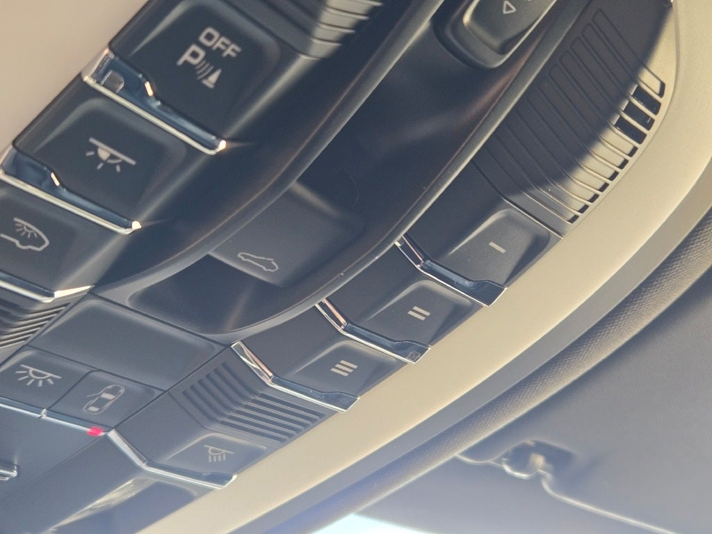 2026 Porsche Macan S