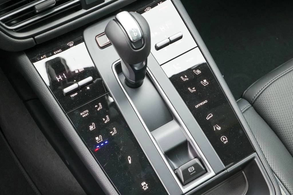 2026 Porsche Macan S