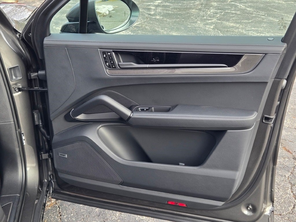 2026 Porsche Cayenne GTS