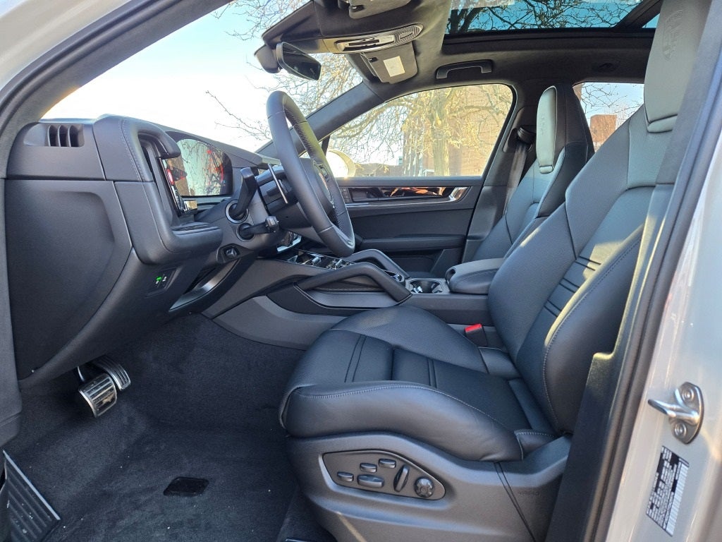 2026 Porsche Cayenne GTS