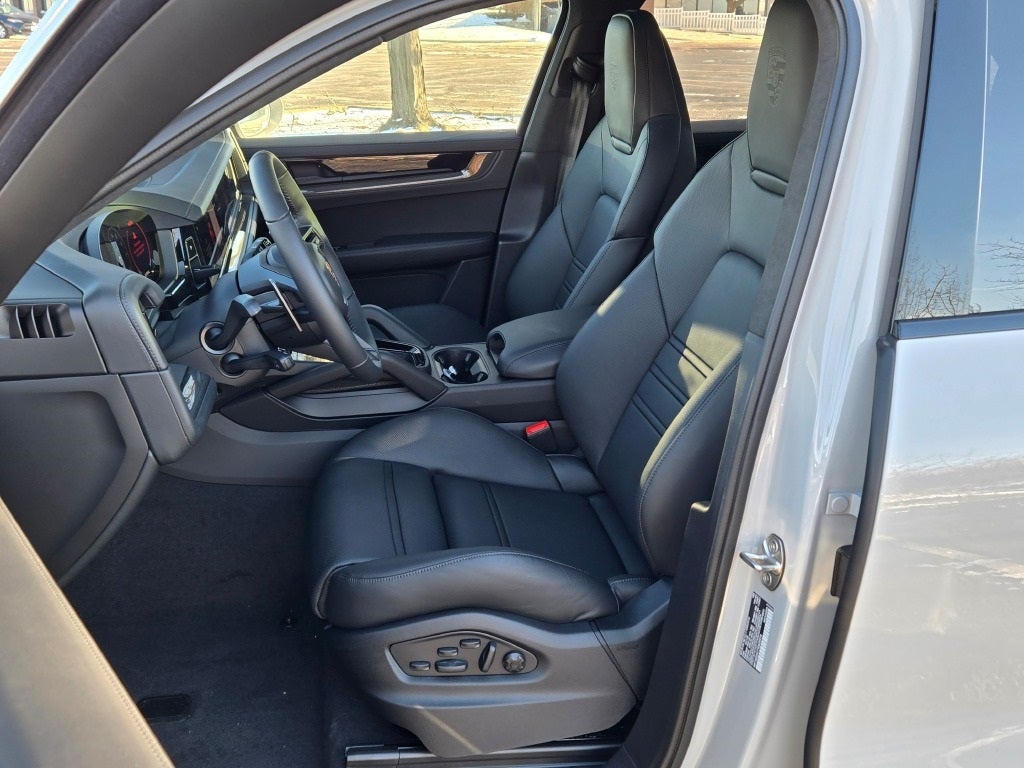 2026 Porsche Cayenne GTS