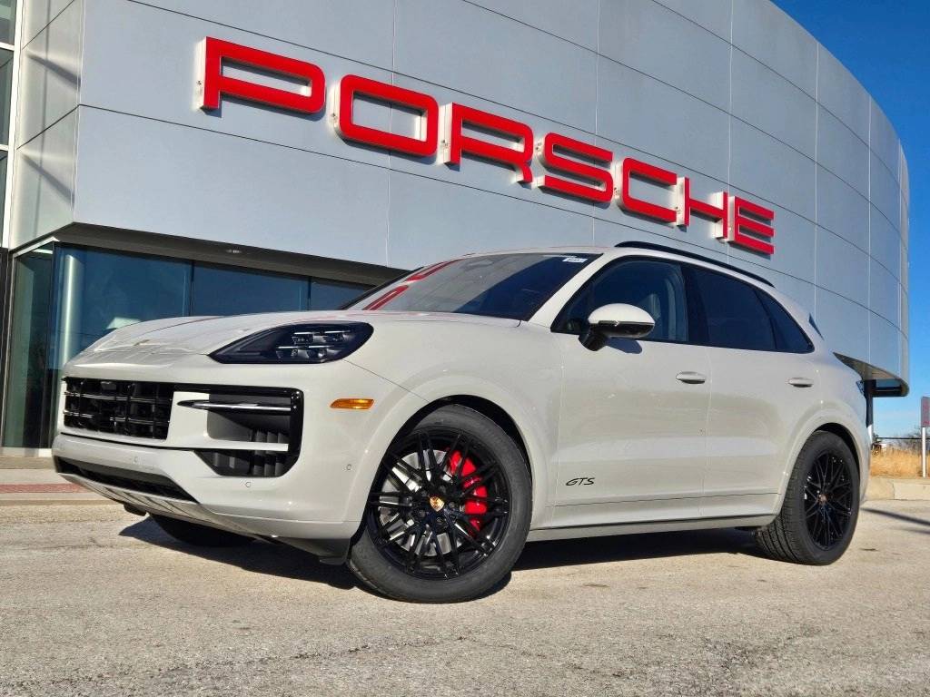 2026 Porsche Cayenne GTS
