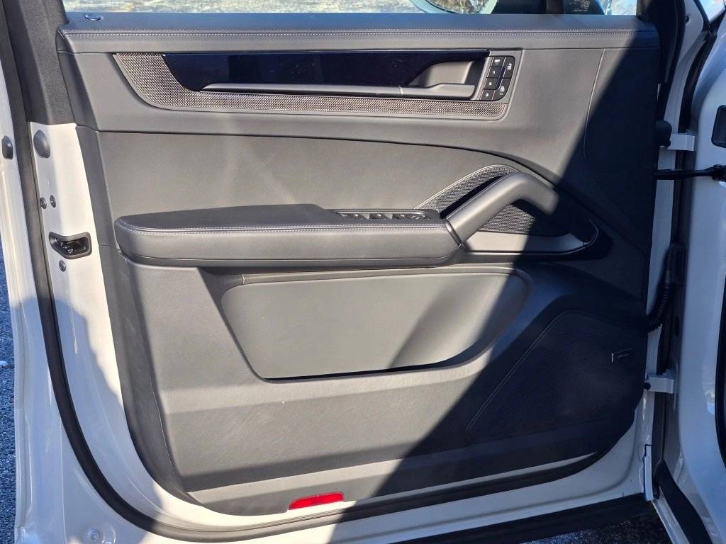 2026 Porsche Cayenne GTS