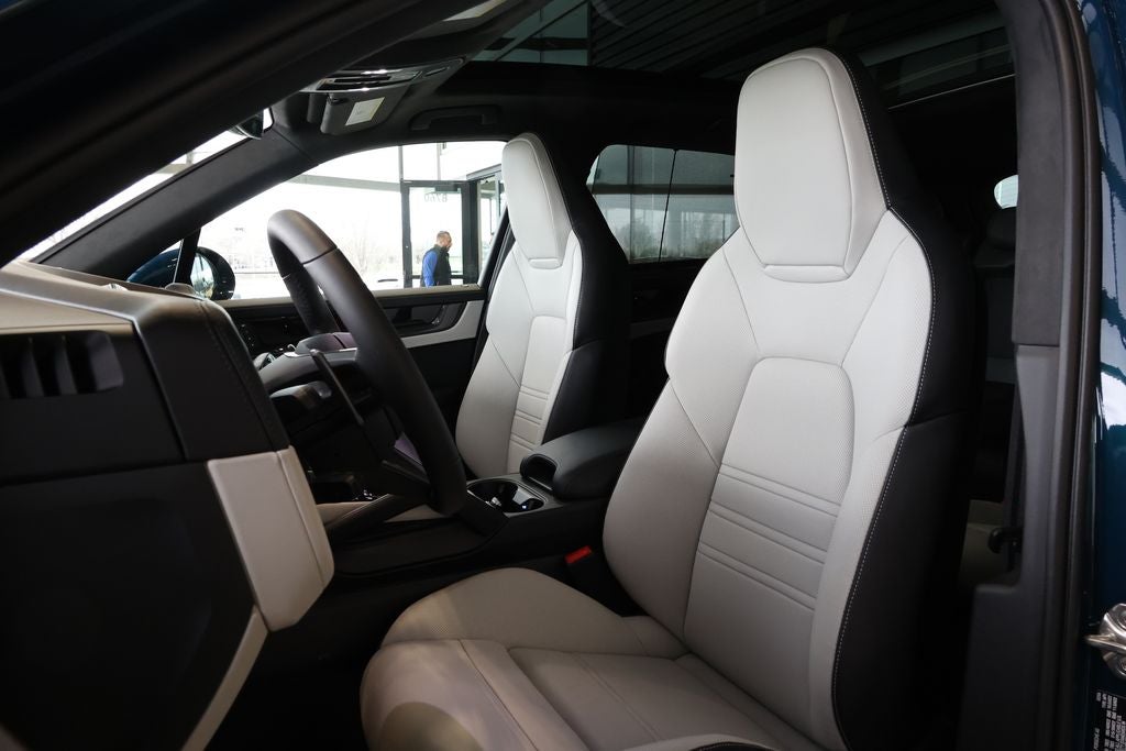 2026 Porsche Cayenne GTS