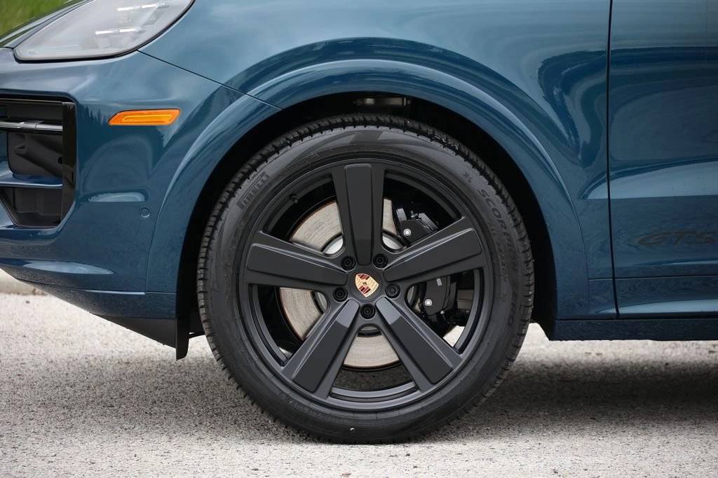 2026 Porsche Cayenne GTS