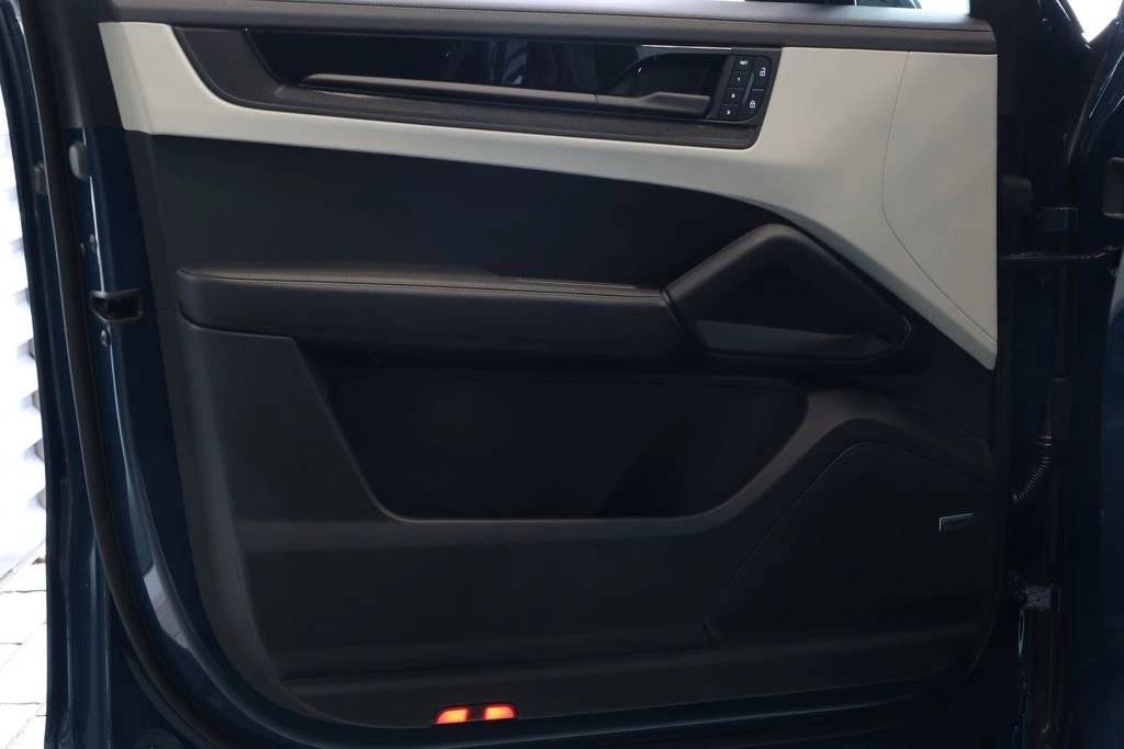 2026 Porsche Cayenne GTS