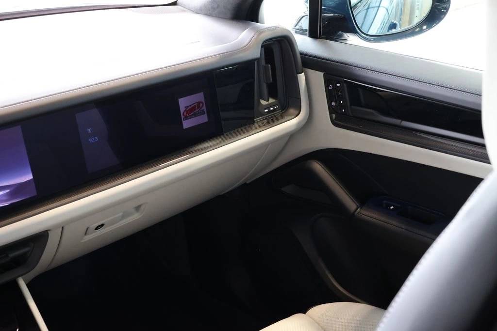 2026 Porsche Cayenne GTS