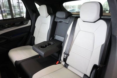 2026 Porsche Cayenne GTS