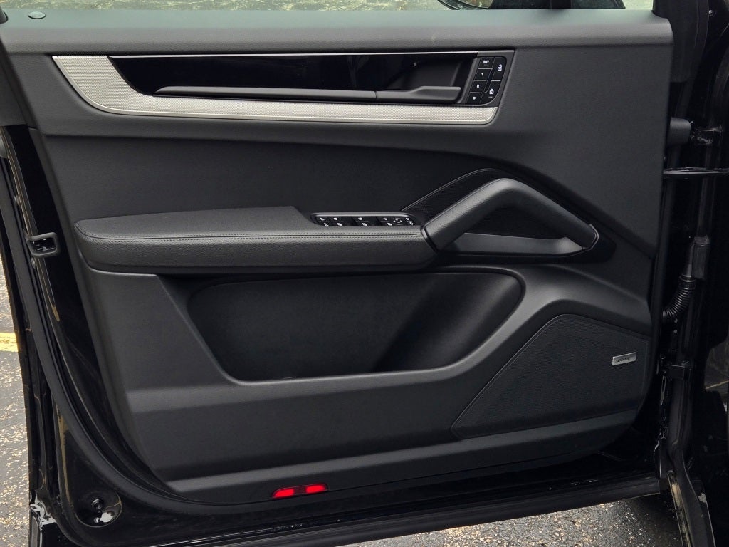 2025 Porsche Cayenne S