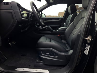 2025 Porsche Cayenne S