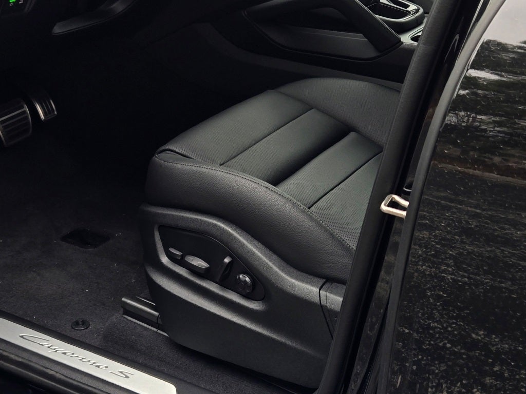 2025 Porsche Cayenne S