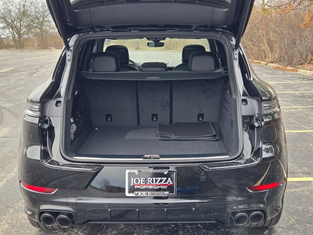 2025 Porsche Cayenne S