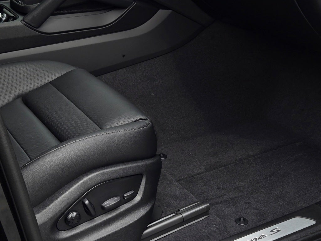 2025 Porsche Cayenne S