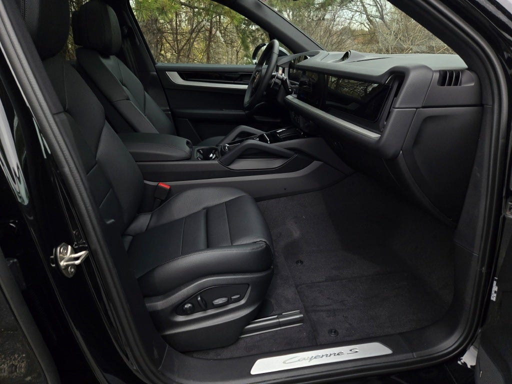 2025 Porsche Cayenne S