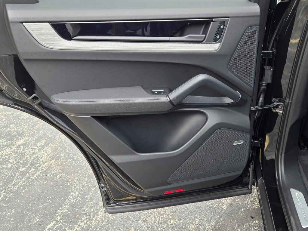 2025 Porsche Cayenne S