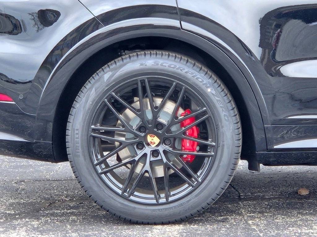 2025 Porsche Cayenne S