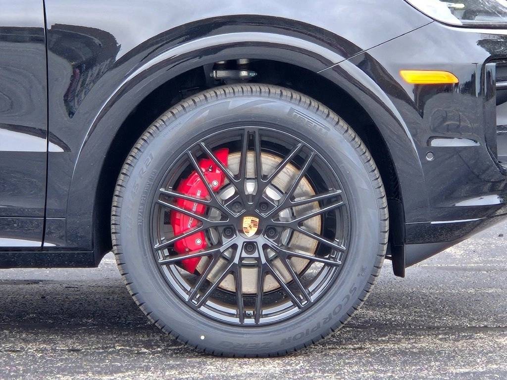 2025 Porsche Cayenne S