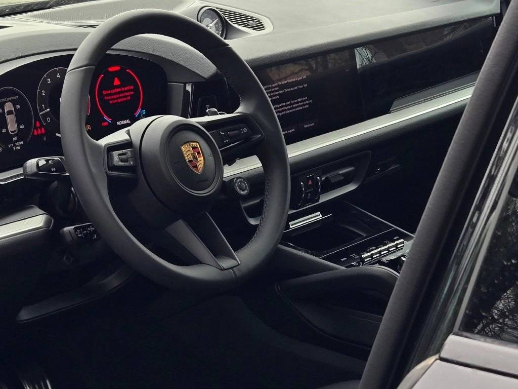 2025 Porsche Cayenne S