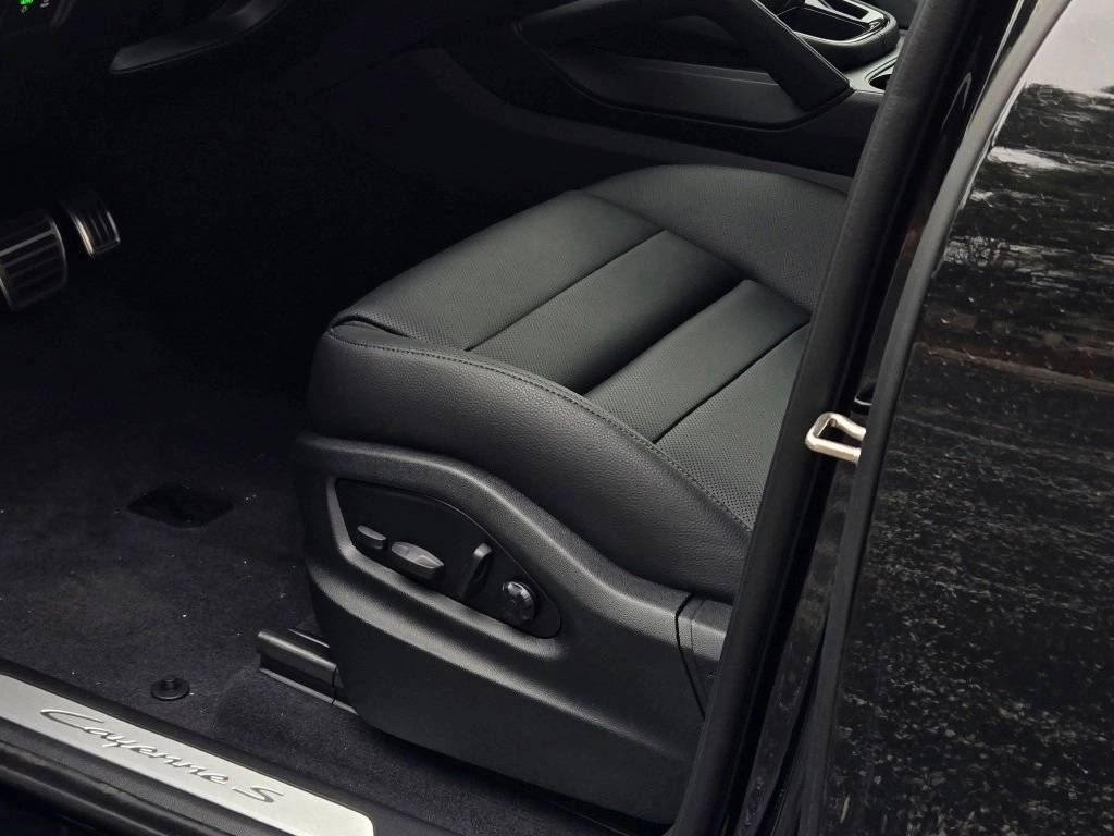 2025 Porsche Cayenne S