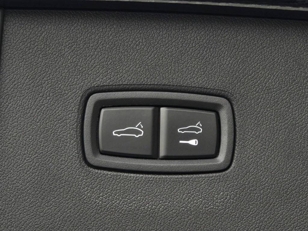 2025 Porsche Cayenne S