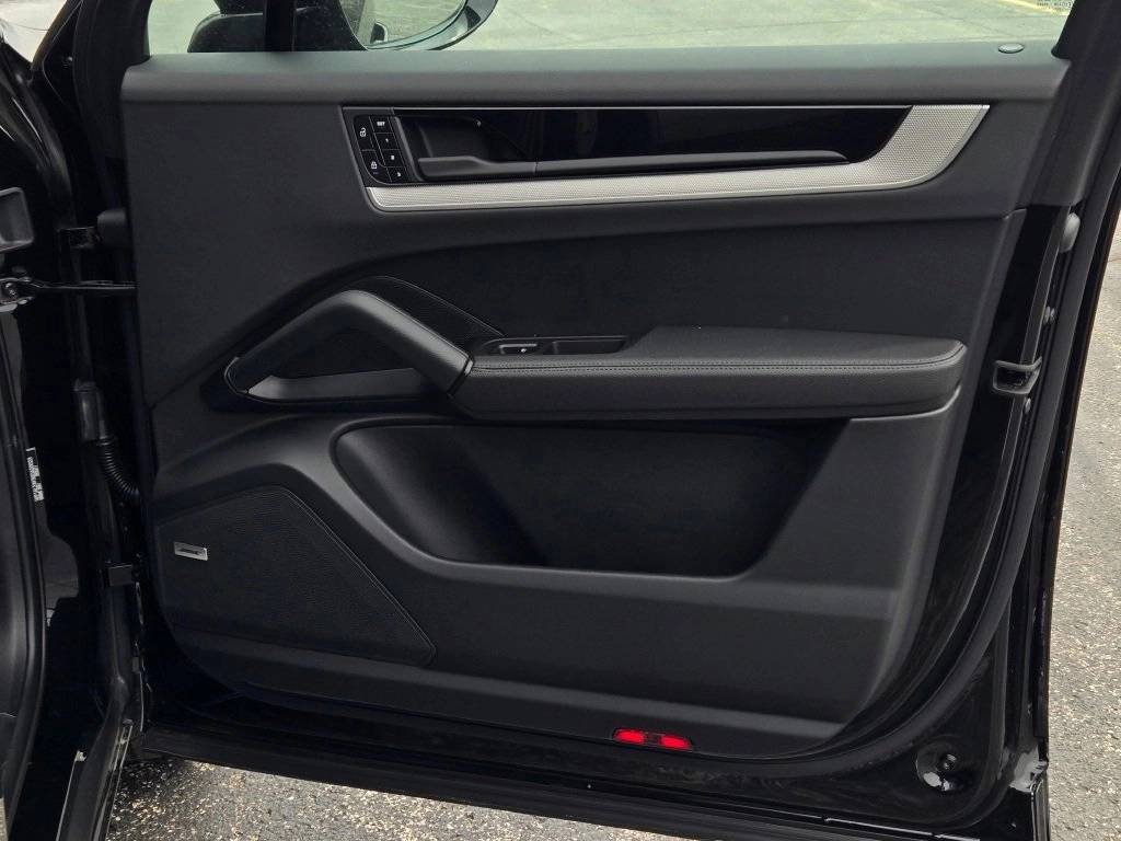 2025 Porsche Cayenne S