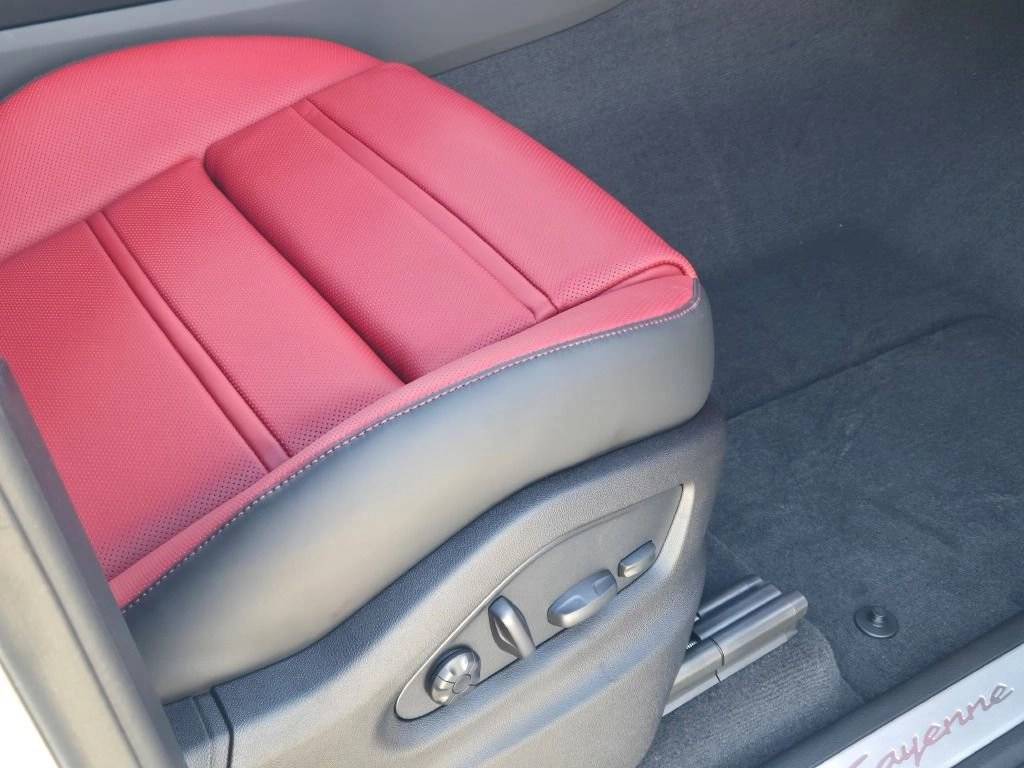 2026 Porsche Cayenne Coupe Base