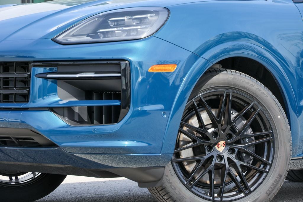 2026 Porsche Cayenne Coupe Base