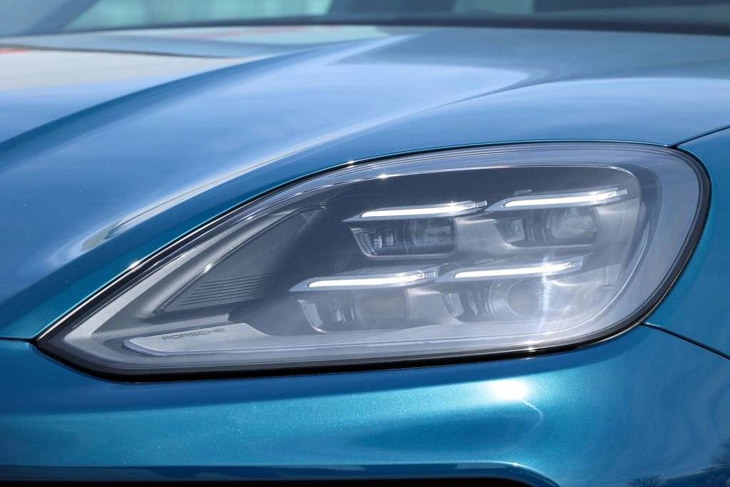 2026 Porsche Cayenne Coupe Base