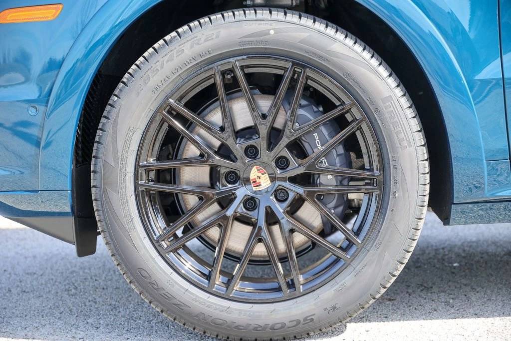 2026 Porsche Cayenne Coupe Base