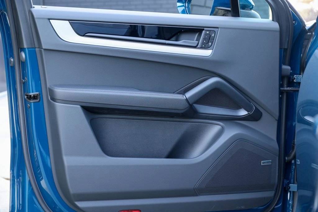 2026 Porsche Cayenne Coupe Base