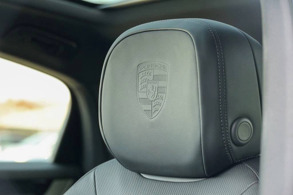 2026 Porsche Cayenne Coupe Base