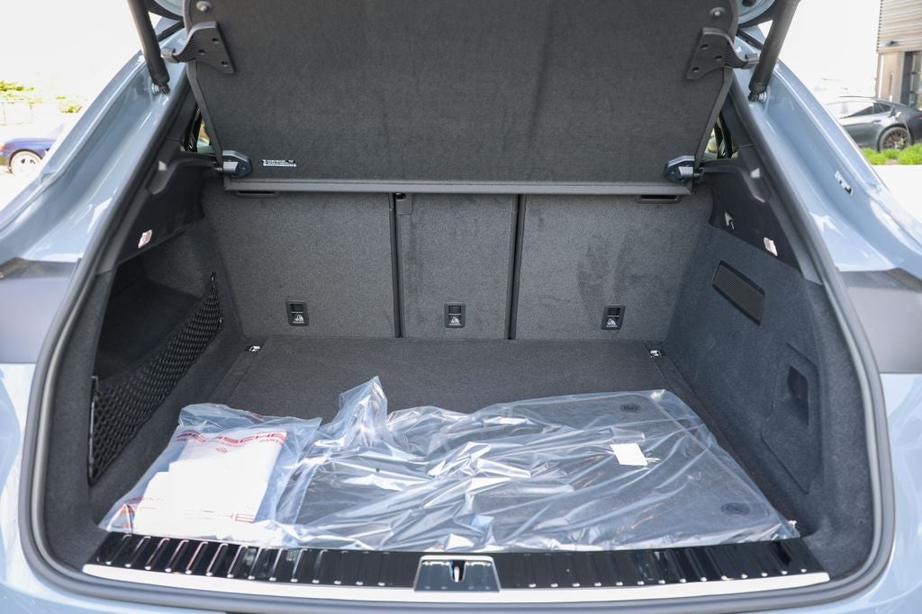 2026 Porsche Cayenne Coupe Base