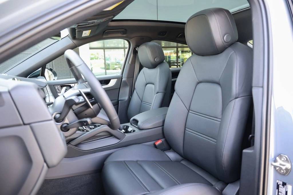 2026 Porsche Cayenne Coupe Base