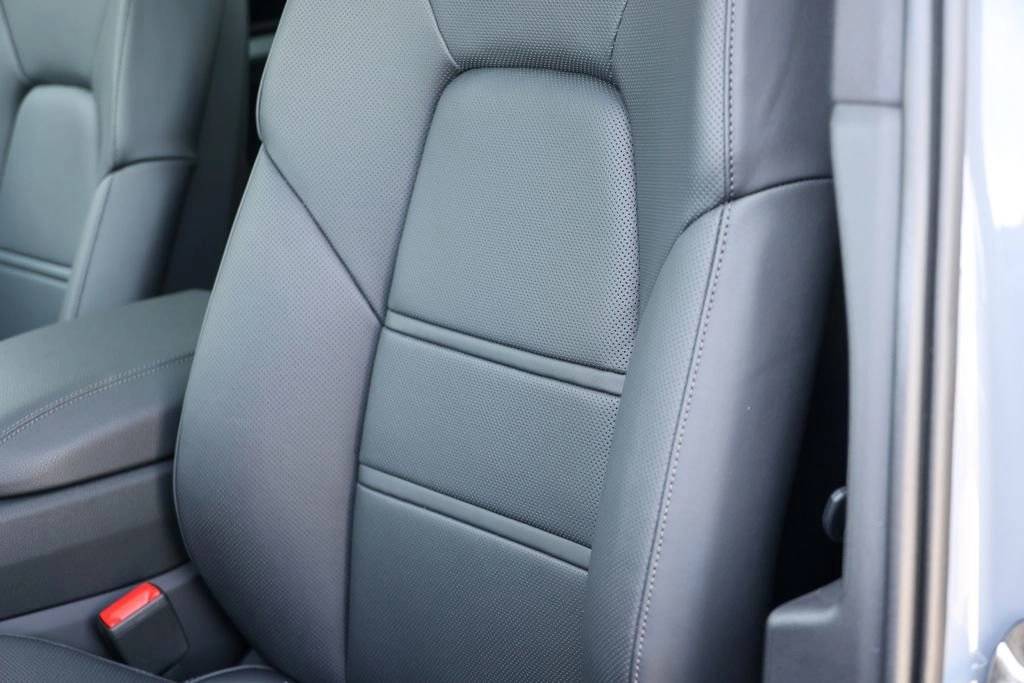 2026 Porsche Cayenne Coupe Base