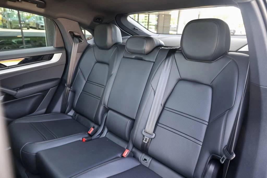 2026 Porsche Cayenne Coupe Base