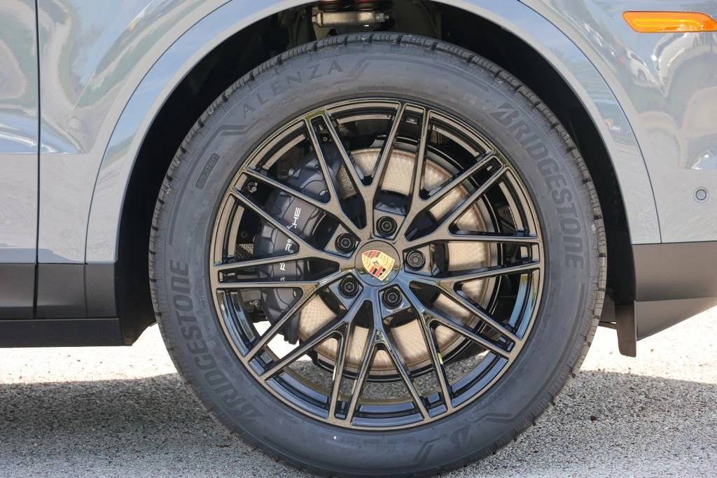2026 Porsche Cayenne Coupe Base