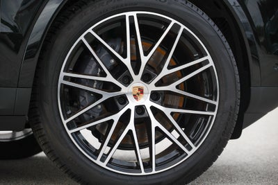2026 Porsche Cayenne Coupe Base