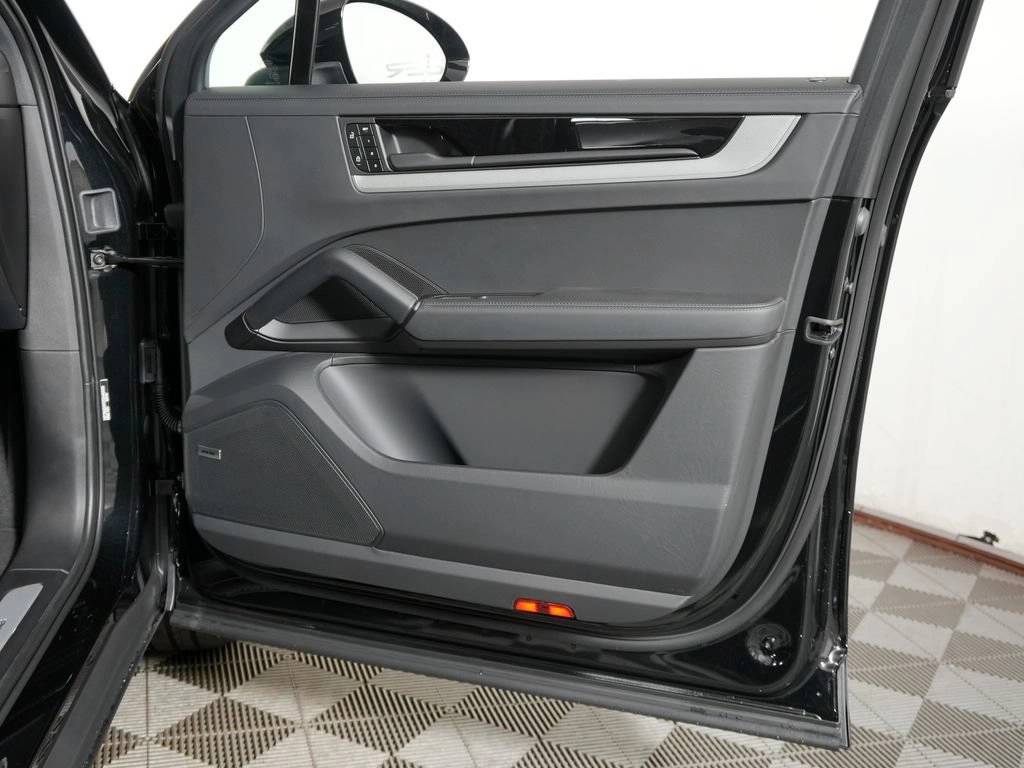 2026 Porsche Cayenne Coupe Base