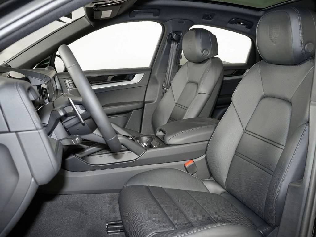 2026 Porsche Cayenne Coupe Base