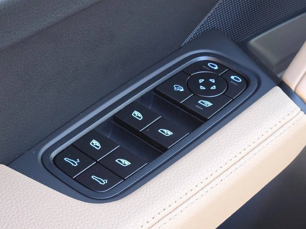 2026 Porsche Cayenne Coupe Base