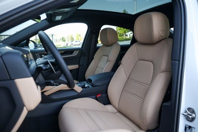 2026 Porsche Cayenne Coupe Base