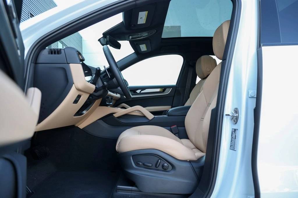 2026 Porsche Cayenne Coupe Base