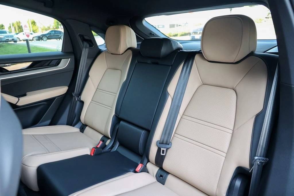 2026 Porsche Cayenne Coupe Base