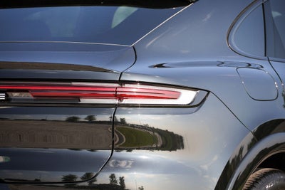 2026 Porsche Cayenne Coupe Base