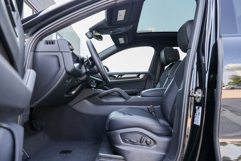 2026 Porsche Cayenne Coupe Base