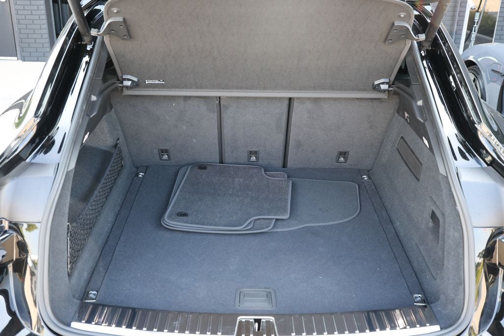 2026 Porsche Cayenne Coupe Base